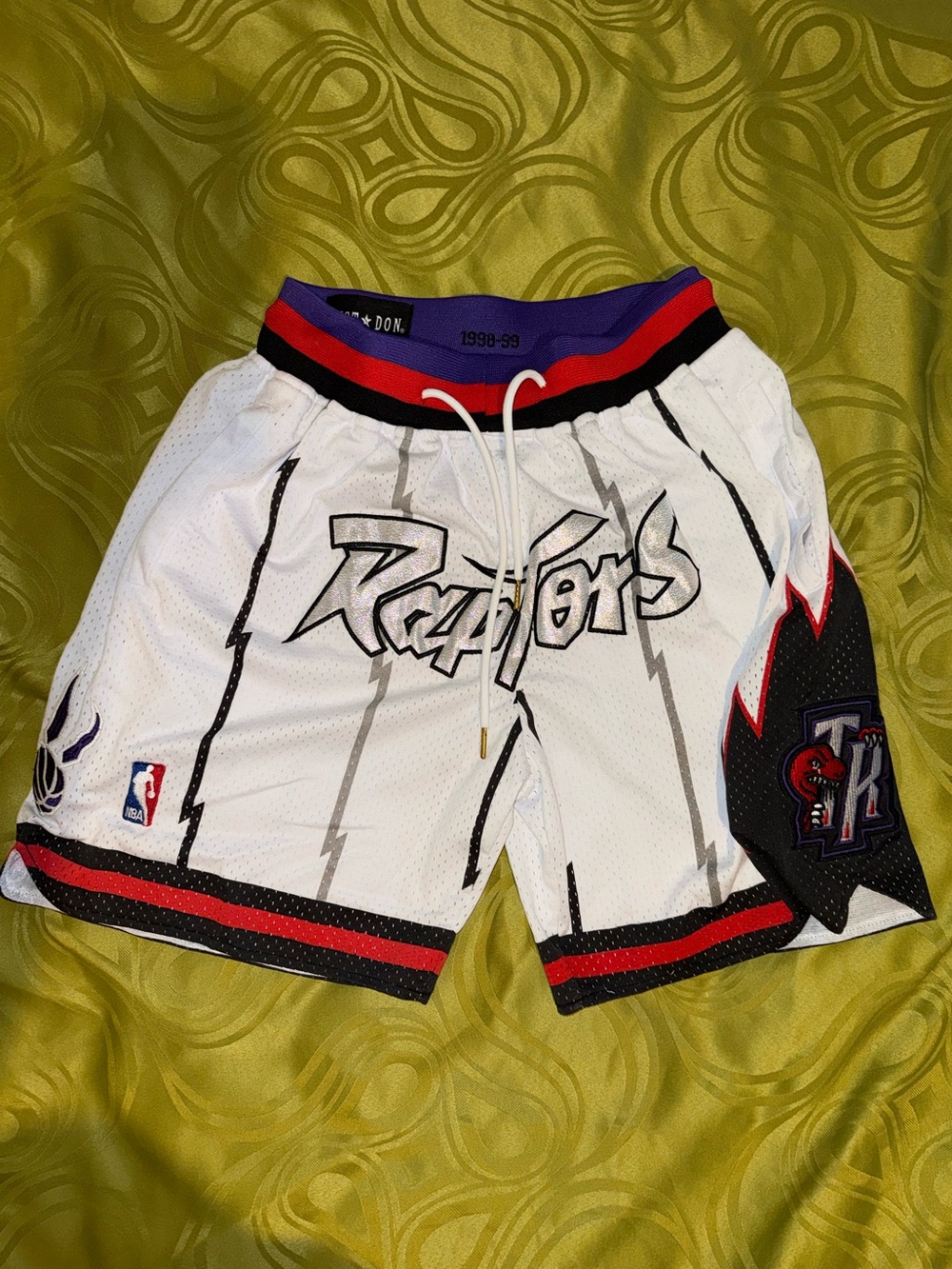 VTG Toronto Raptors Men’s Basketball Shorts S